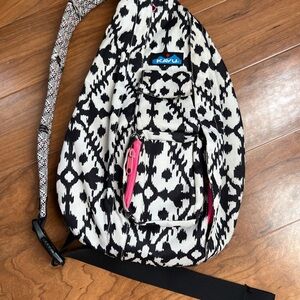 EUC KAVU Black and White Patterned Backpack/Crossbody